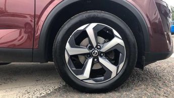 Nissan Qashqai 1.3 DiG-T MH 158 N-Connecta 5dr Xtronic
