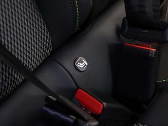 Peugeot 208 1.2 Hybrid 100 GT 5dr e-DSC6