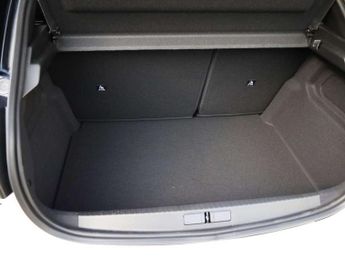 Peugeot 208 1.2 Hybrid 100 GT 5dr e-DSC6