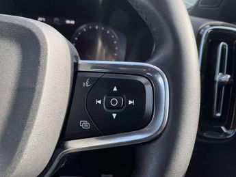 Volvo XC40 1.5 T3 [163] R DESIGN 5dr Geartronic