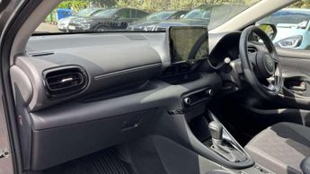 Toyota Yaris 1.5 Hybrid Design 5dr CVT