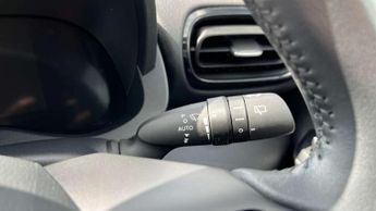 Toyota Yaris 1.5 Hybrid Design 5dr CVT