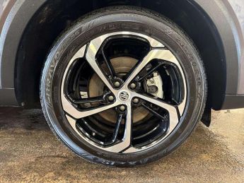 MG HS 1.5 T-GDI SE 5dr DCT