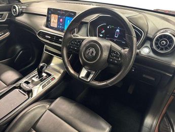 MG HS 1.5 T-GDI SE 5dr DCT