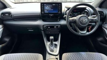Toyota Yaris 1.5 Hybrid Design 5dr CVT