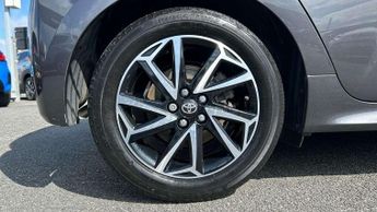 Toyota Yaris 1.5 Hybrid Design 5dr CVT