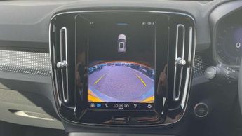 Volvo XC40 2.0 B3P Plus Dark 5dr Auto