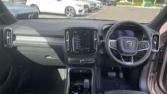 Volvo XC40 2.0 B3P Plus Dark 5dr Auto