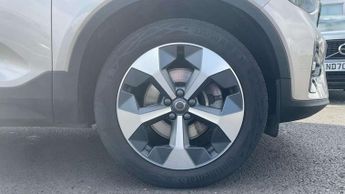 Volvo XC40 2.0 B3P Plus Dark 5dr Auto