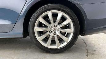 Volvo V90 2.0 B4D Momentum 5dr Auto