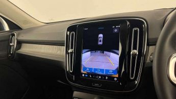 Volvo XC40 2.0 B3P Plus Dark 5dr Auto