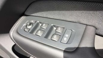 Volvo XC60 2.0 B4D Plus Dark 5dr AWD Geartronic