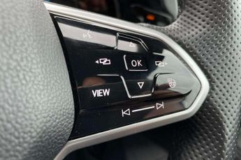 Volkswagen Golf 1.5 eTSI 150 R-Line 5dr DSG