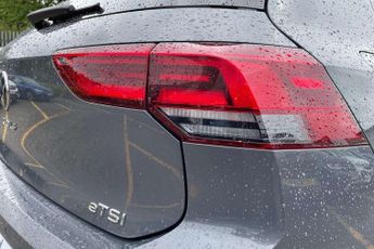Volkswagen Golf 1.5 eTSI 150 R-Line 5dr DSG