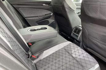 Volkswagen Golf 1.5 eTSI 150 R-Line 5dr DSG