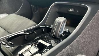 Volvo XC40 2.0 B4P R DESIGN Pro 5dr Auto