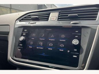 Volkswagen Tiguan 2.0 TDI R-Line Edition 5dr DSG