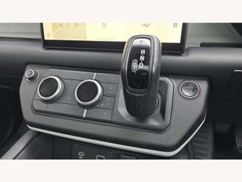 Land Rover Defender 3.0 D250 X-Dynamic HSE 110 5dr Auto