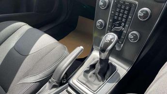 Volvo V40 T2 [122] SE 5dr Geartronic
