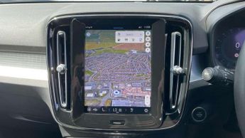 Volvo XC40 2.0 B3P Core 5dr Auto