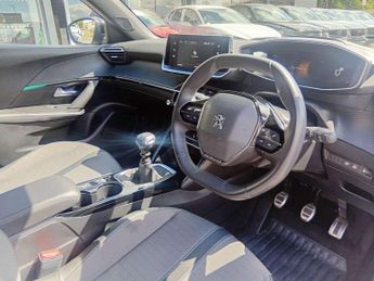 Peugeot 2008 1.2 PureTech 130 Allure Premium+ 5dr