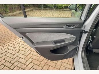Volkswagen Golf 1.5 eTSI 150 R-Line 5dr DSG