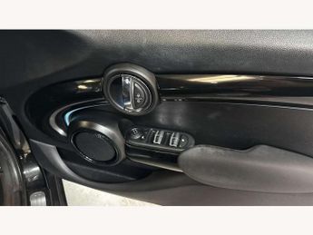 MINI Hatchback 5dr 1.5 Cooper Classic 5dr Auto