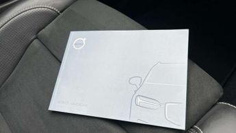 Volvo XC40 2.0 T4 R DESIGN 5dr Geartronic