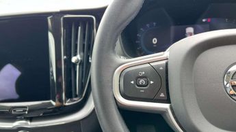 Volvo XC60 2.0 B5P Momentum 5dr Geartronic