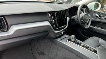 Volvo XC60 2.0 B5P Momentum 5dr Geartronic