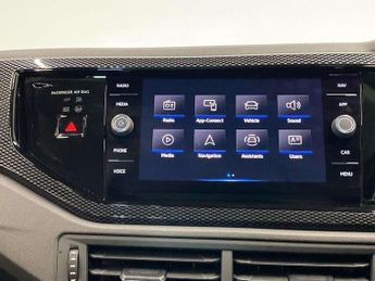 Volkswagen Polo 1.0 TSI Life 5dr