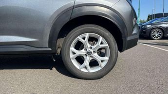 Nissan Juke 1.0 DiG-T N-Connecta 5dr DCT