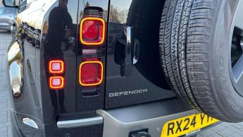 Land Rover Defender 3.0 D300 Hard Top X-Dynamic HSE Auto