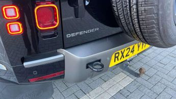 Land Rover Defender 3.0 D300 Hard Top X-Dynamic HSE Auto