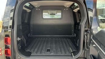 Land Rover Defender 3.0 D250 Hard Top SE Auto
