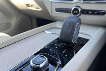 Volvo XC60 2.0 B5P Momentum 5dr AWD Geartronic