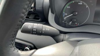 Toyota Yaris 1.5 Hybrid Icon 5dr CVT