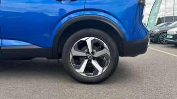 Nissan Qashqai 1.3 DiG-T MH N-Connecta 5dr