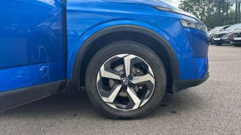 Nissan Qashqai 1.3 DiG-T MH N-Connecta 5dr