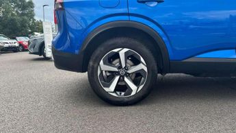 Nissan Qashqai 1.3 DiG-T MH N-Connecta 5dr