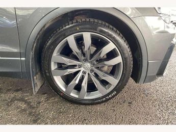 Volkswagen Tiguan 2.0 TDi 150 4Motion R-Line 5dr DSG