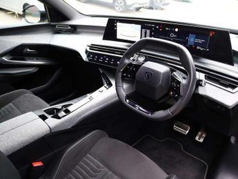 Peugeot 3008 1.2 Hybrid 136 GT 5dr e-DSC6