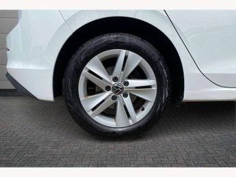 Volkswagen Golf 1.5 TSI Life 5dr