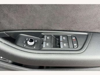 Audi A4 Avant 35 TDI S Line 5dr S Tronic