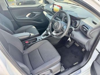 Toyota Yaris 1.5 Hybrid Design 5dr CVT