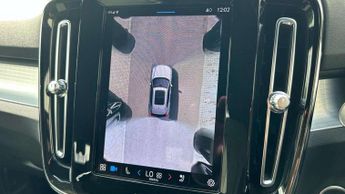 Volvo XC40 2.0 B3P Plus Dark 5dr Auto