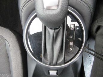 Nissan Juke 1.0 DiG-T N-Connecta 5dr DCT