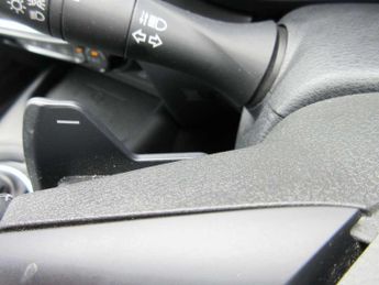Nissan Juke 1.0 DiG-T N-Connecta 5dr DCT