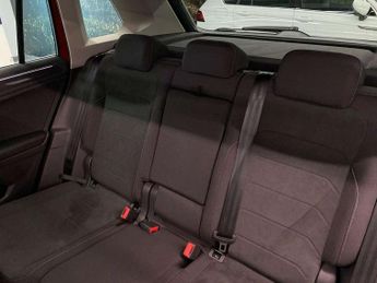 Volkswagen Tiguan 2.0 TSI 4Motion Elegance 5dr DSG