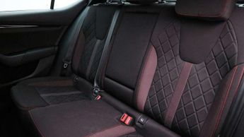Skoda Octavia vRS 1.4 TSI iV vRS 5dr DSG